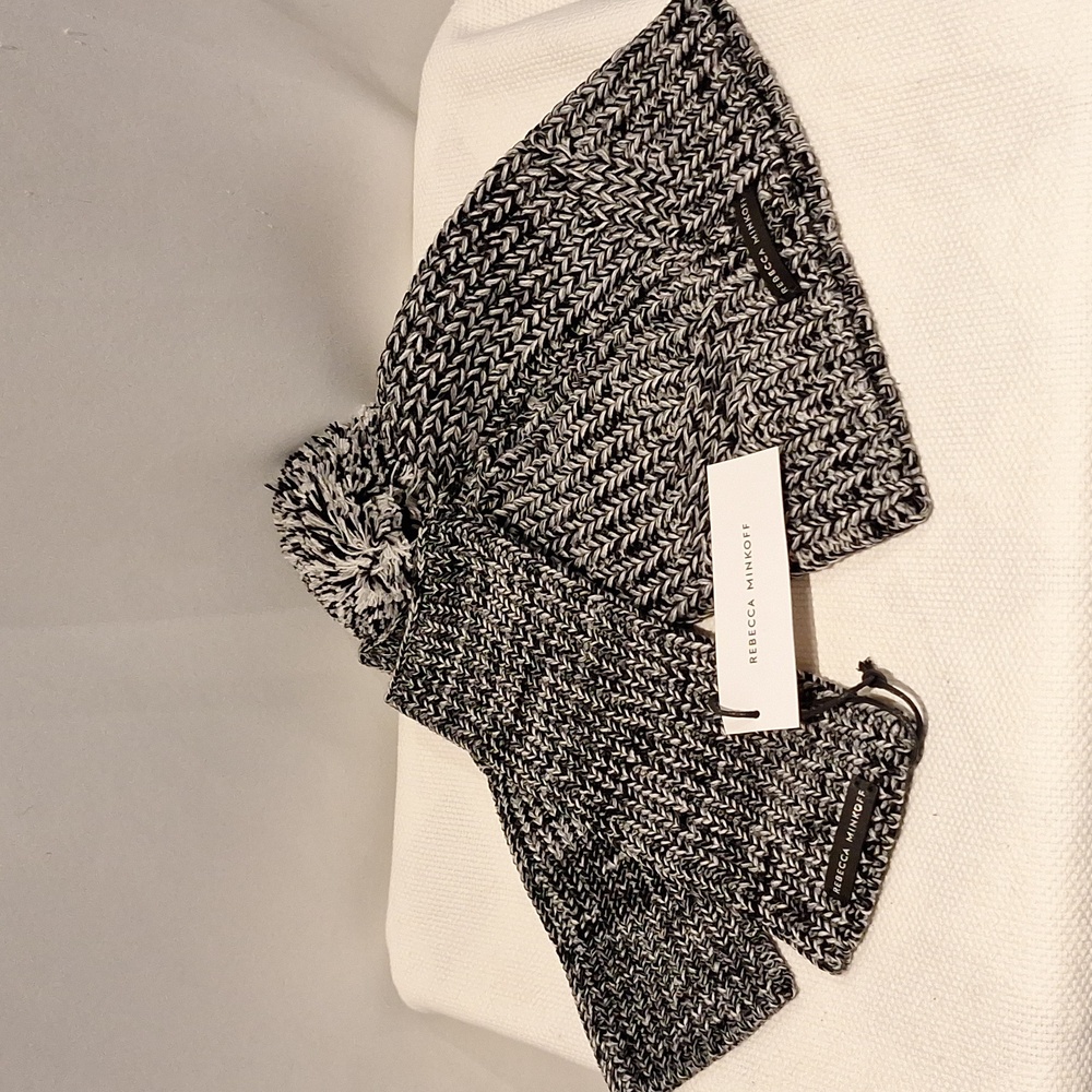 Rebecca Minkoff Black and White Marbled Knit Set Hat And Armwarmers